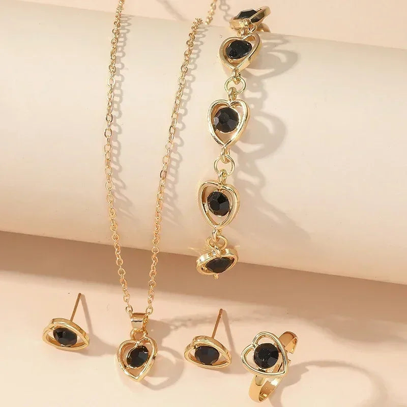 Conjunto de Joias Feminino 5 Peças - Elegância em Ouro com Design de Coração